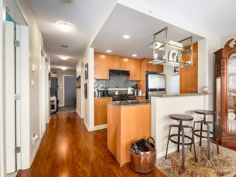 2502-583 Beach Crescent, Vancouver, BC, V6Z 3E6 - 2