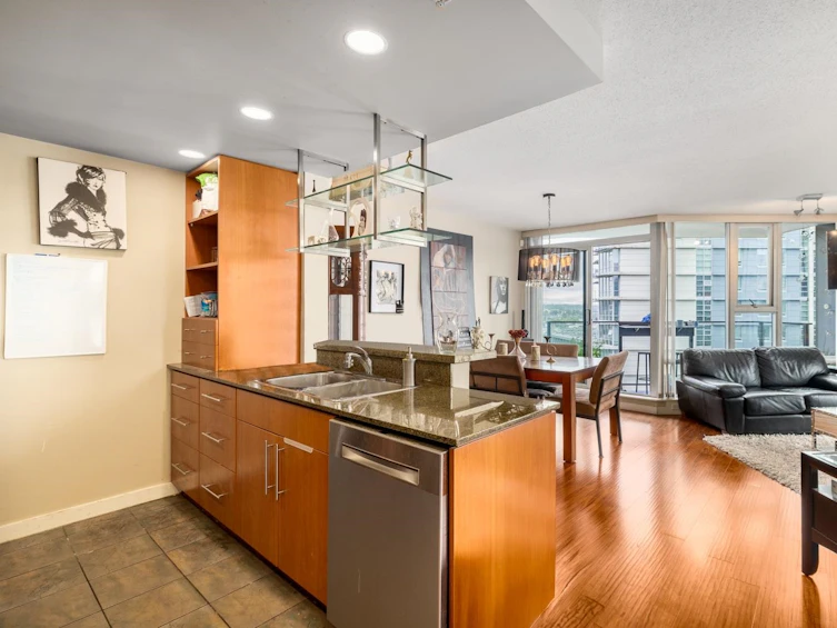 2502-583 Beach Crescent, Vancouver, BC, V6Z 3E6 - 4