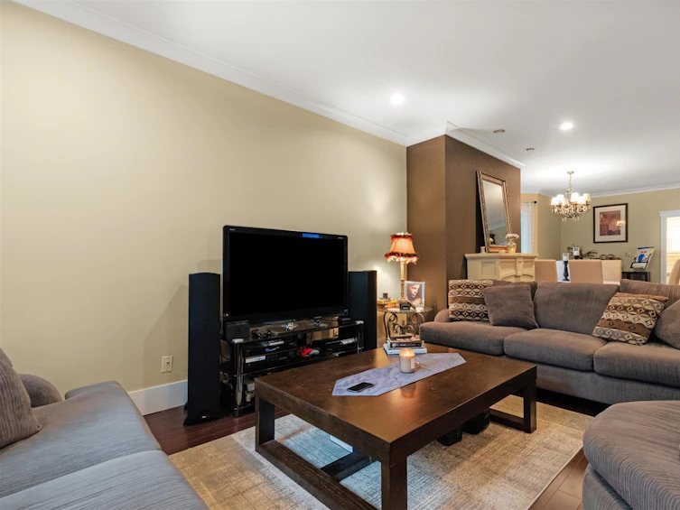 2385 West 7th Avenue, Vancouver, BC, V6K 1Y4 - 2