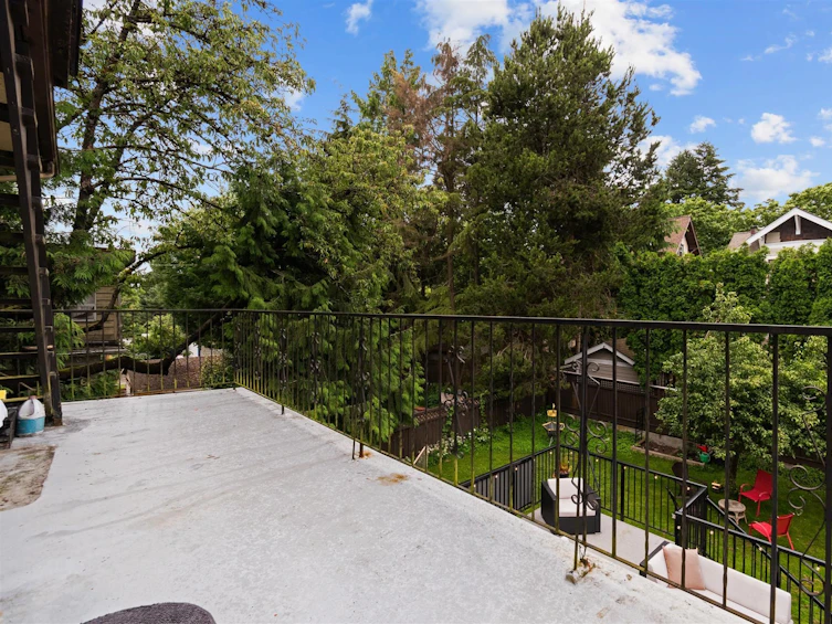 2385 West 7th Avenue, Vancouver, BC, V6K 1Y4 - 10