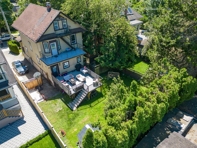 2385 West 7th Avenue, Vancouver, BC, V6K 1Y4 - 21