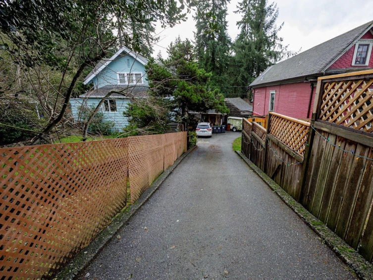 145-145-151 East Kings Road, North Vancouver, BC, V7N 1H4 - 35