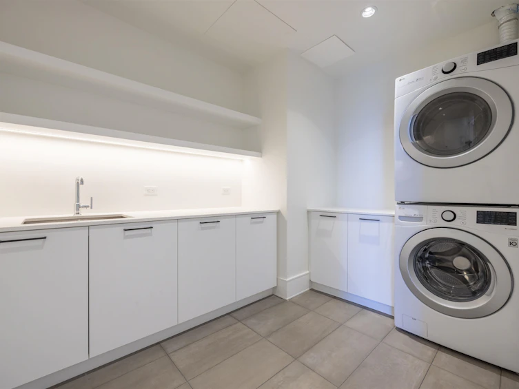 2302-1500 Martin Street, Surrey, BC, V4B 0C2 - 7
