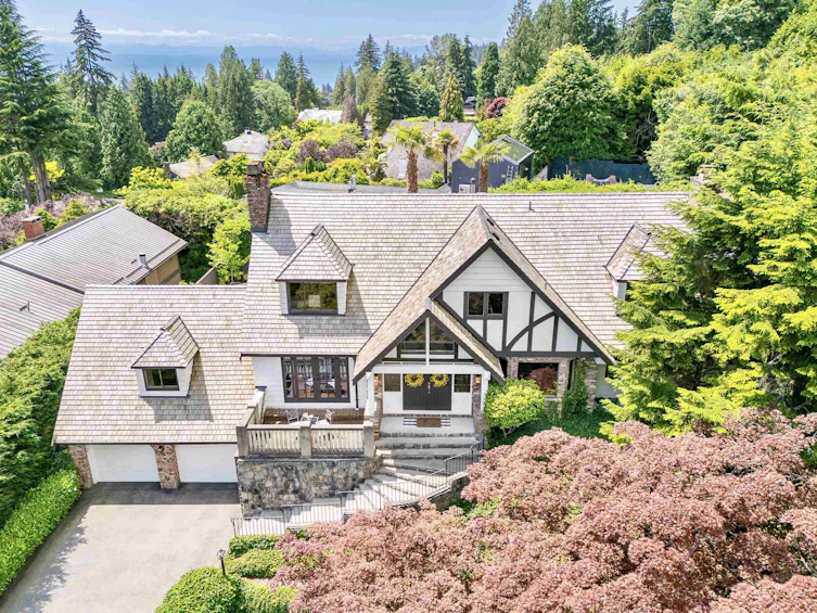 3047 Spencer Close, West Vancouver, BC, V7V 4R8 - 2