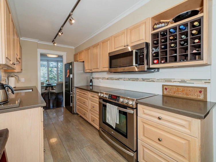 402-1420 Duchess Avenue, West Vancouver, BC, V7T 1H8 - 12