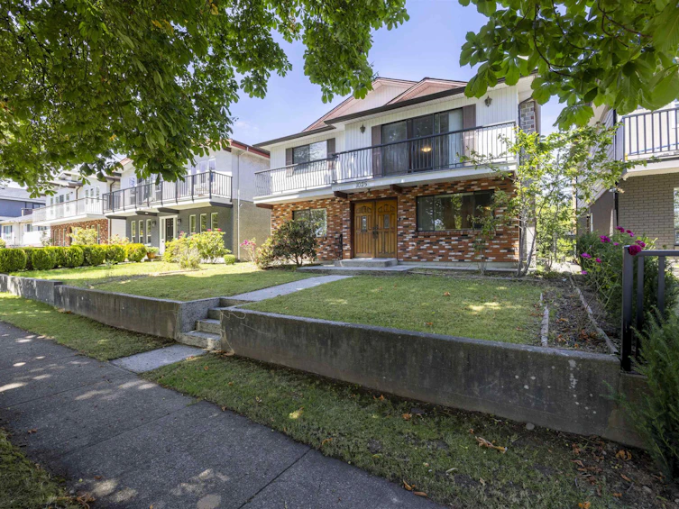 1025 E 53rd Avenue, Vancouver, BC, V5X 1J7 - 2