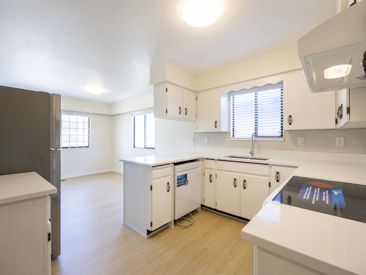 1025 E 53rd Avenue, Vancouver, BC, V5X 1J7 - 13