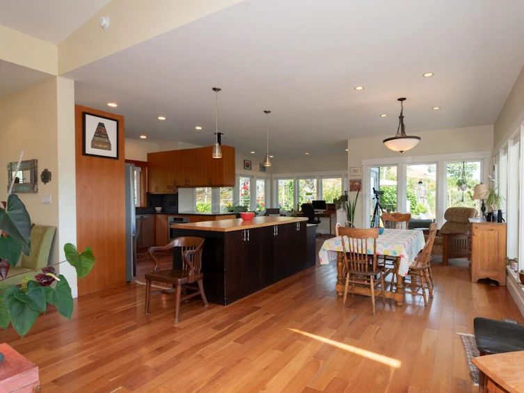 889 Cowan Point Drive, Bowen Island, BC, V0N 1G2 - 8