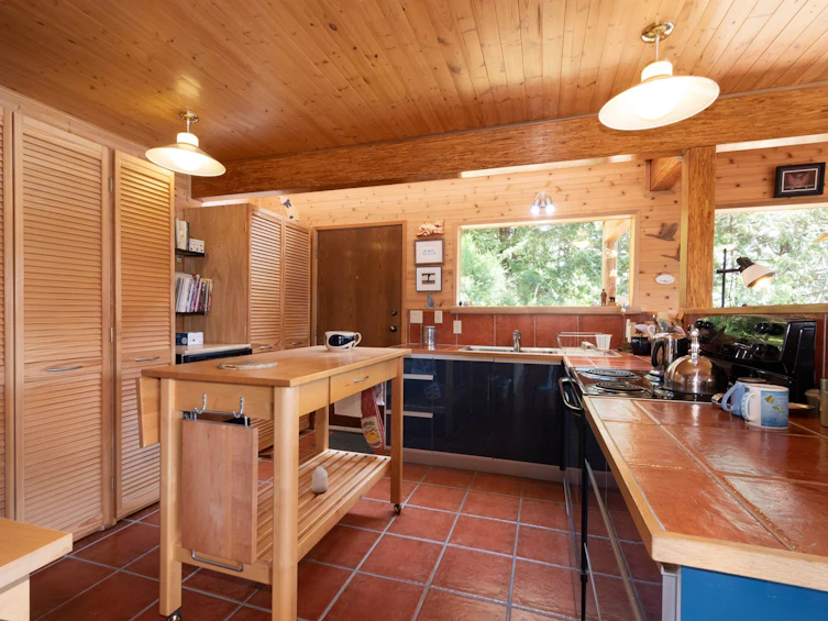 345 David Road, Bowen Island, BC, V0N 1G1 - 9