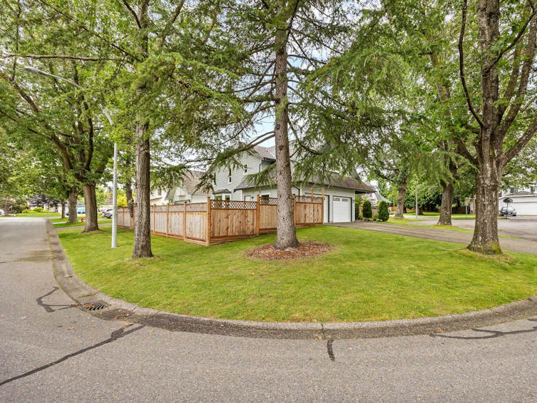 1929 155 Street, Surrey, BC, V4A 7M9 - 39