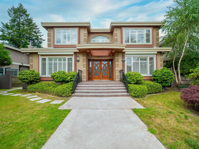 6063 Selkirk Street, Vancouver BC V6M 2Y7