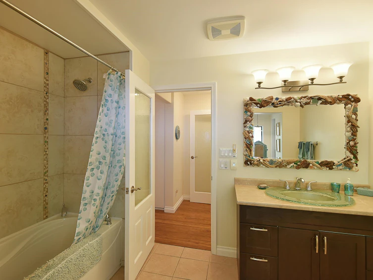 1793 Lower Road, Gibsons, BC, V0N 2W6 - 14