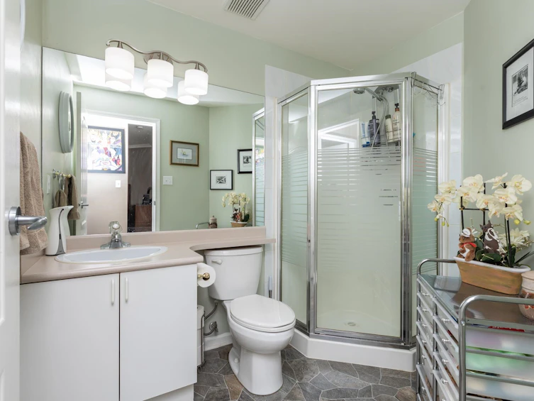 111-5677 208 Street, Langley, BC, V3A 8J5 - 23