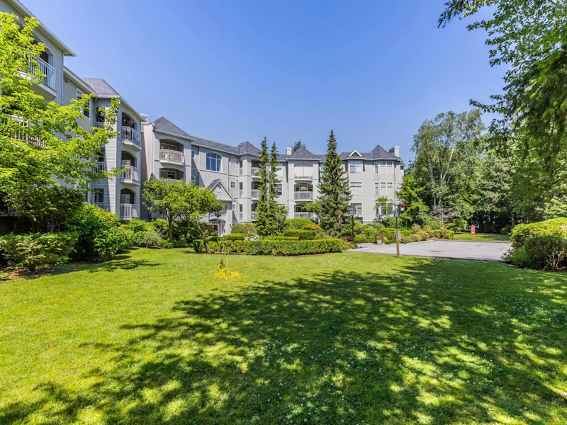 111 - 5677 208th Street, Langley BC V3A 8J5