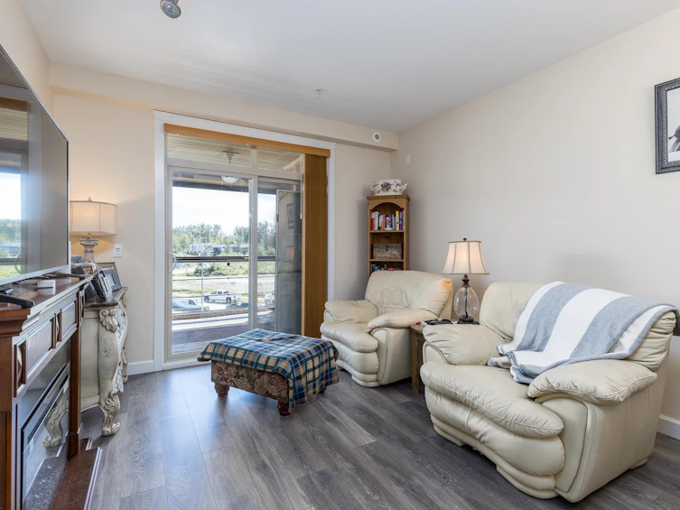 A307-20716 Willoughby Town Centre Drive, Langley, BC, V2Y 3J7 - 5