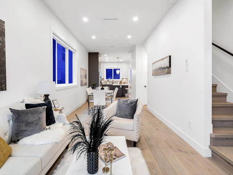 3039 School Avenue, Vancouver, BC, V5R 5M6 - 4