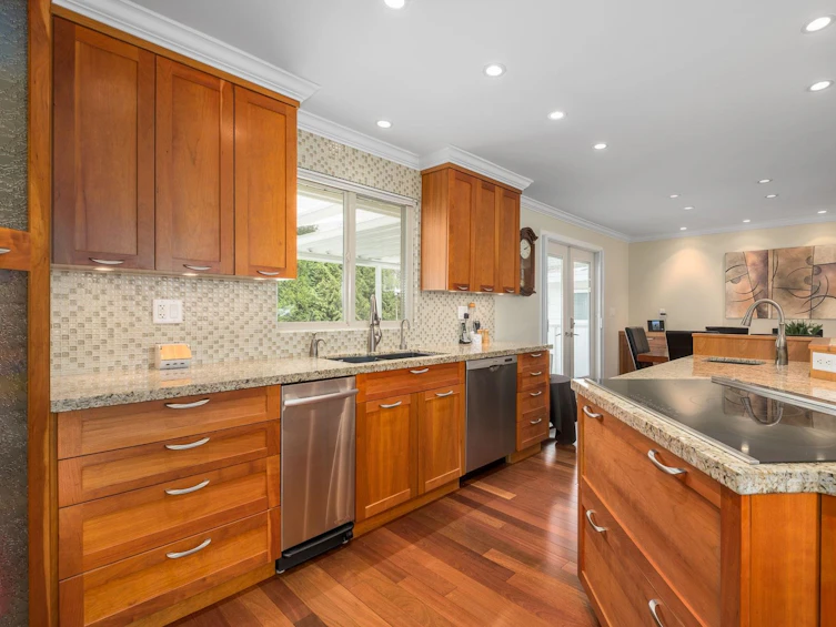 116 East Seventh Avenue, New Westminster, BC, V3L 4H6 - 3