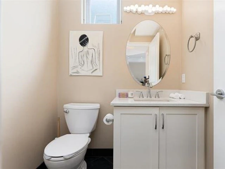 225 East 18th Street, North Vancouver, BC, V7L 2X7 - 7