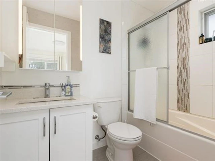 225 East 18th Street, North Vancouver, BC, V7L 2X7 - 11