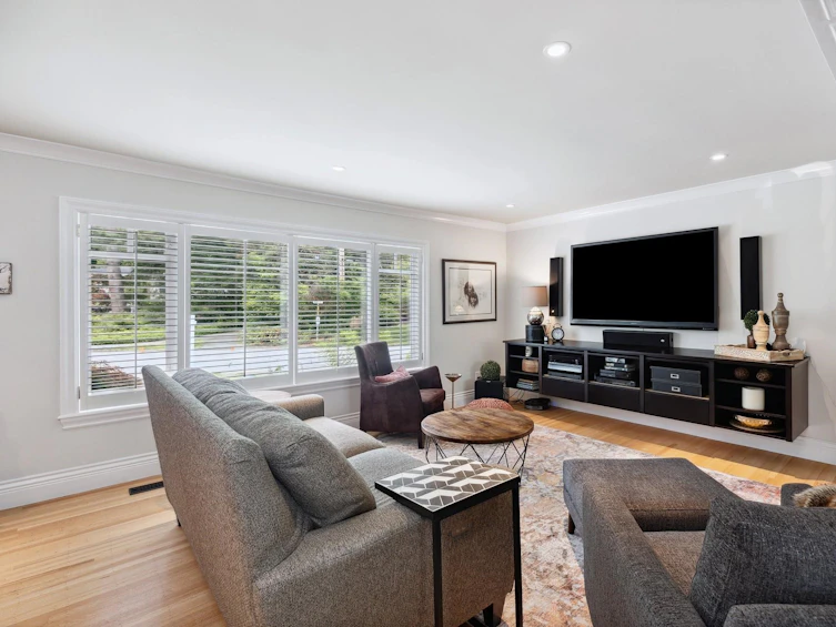 4081 Ruby Avenue, North Vancouver, BC, V7R 4B5 - 4