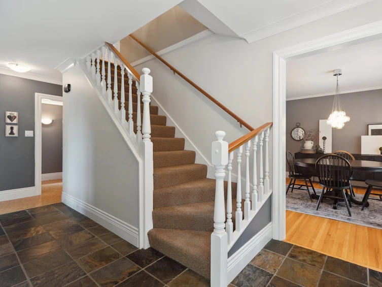 4081 Ruby Avenue, North Vancouver, BC, V7R 4B5 - 17