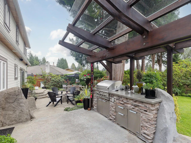 4081 Ruby Avenue, North Vancouver, BC, V7R 4B5 - 35