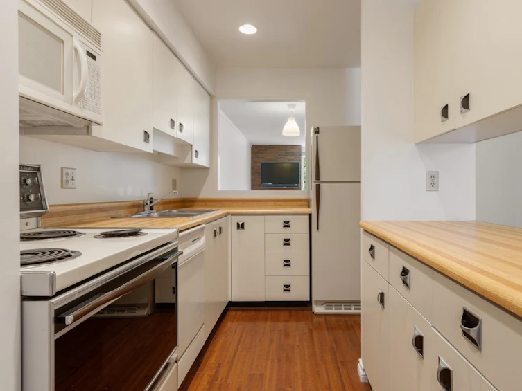 3931 Springtree Drive, Vancouver, BC, V6L 3E2 - 7