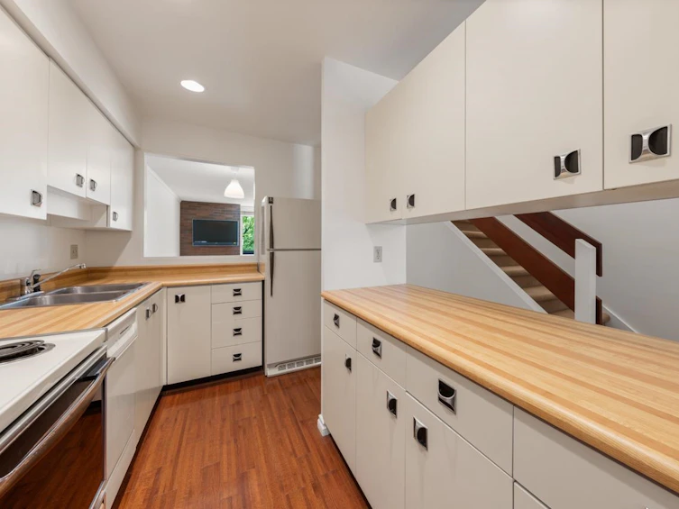 3931 Springtree Drive, Vancouver, BC, V6L 3E2 - 8