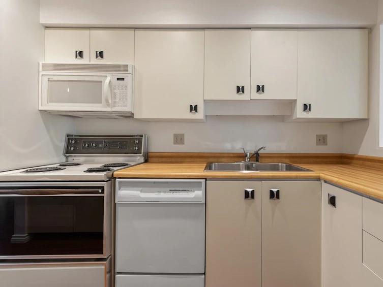 3931 Springtree Drive, Vancouver, BC, V6L 3E2 - 9