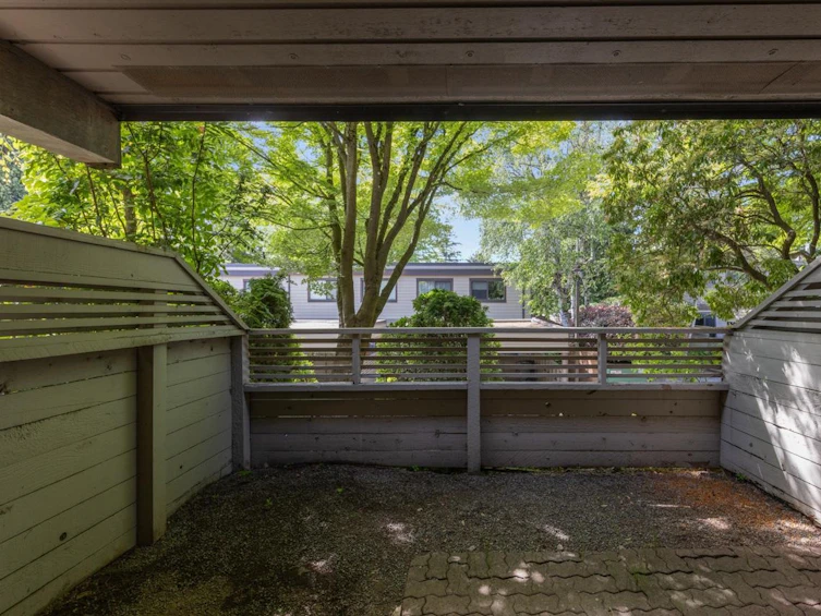 3931 Springtree Drive, Vancouver, BC, V6L 3E2 - 32