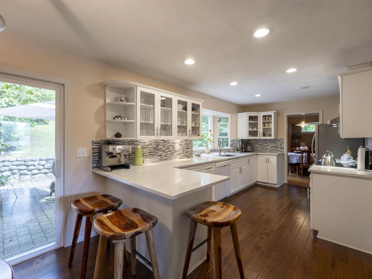 88 Deep Dene Road, West Vancouver, BC, V7S 1A2 - 13