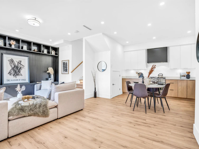 3655 Eton Street, Vancouver, BC, V5K 1K7 - 6