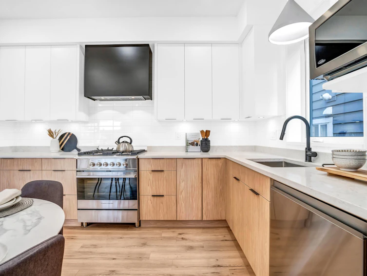 3655 Eton Street, Vancouver, BC, V5K 1K7 - 9