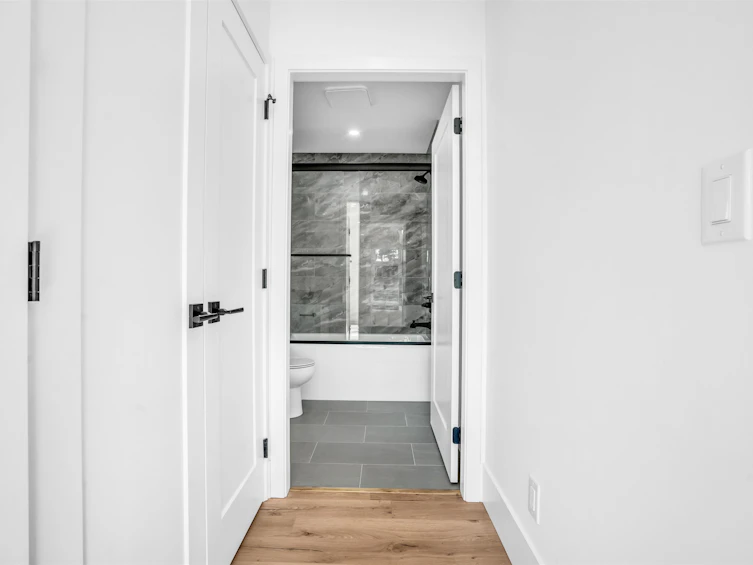 3655 Eton Street, Vancouver, BC, V5K 1K7 - 22