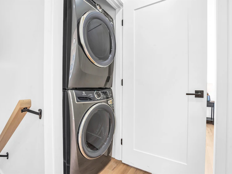 3655 Eton Street, Vancouver, BC, V5K 1K7 - 25
