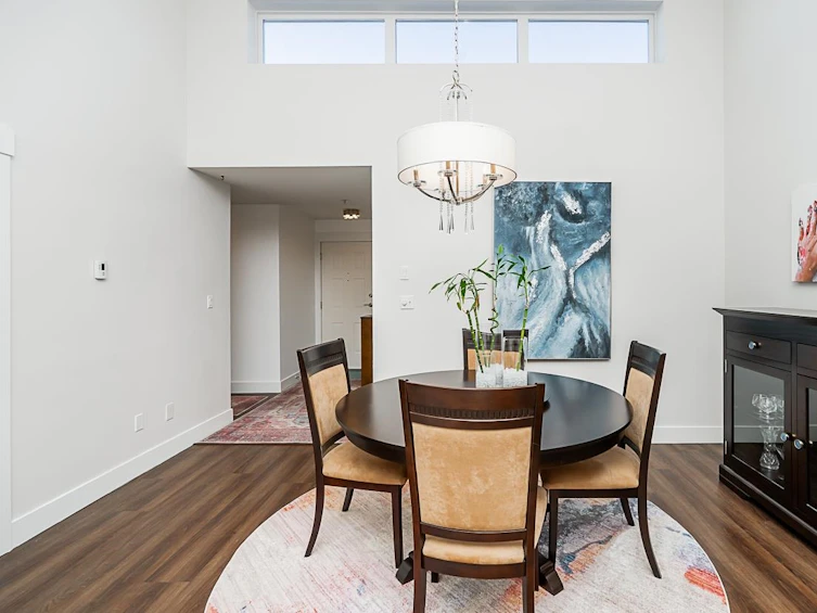 312-15255 18, Surrey, BC, V4A 1W9 - 5