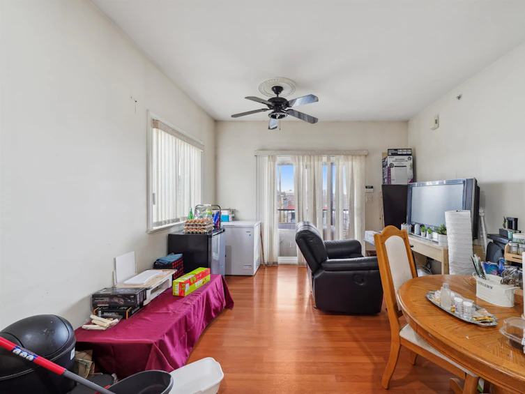 3234 Clive Avenue, Vancouver, BC, V5R 4V2 - 8