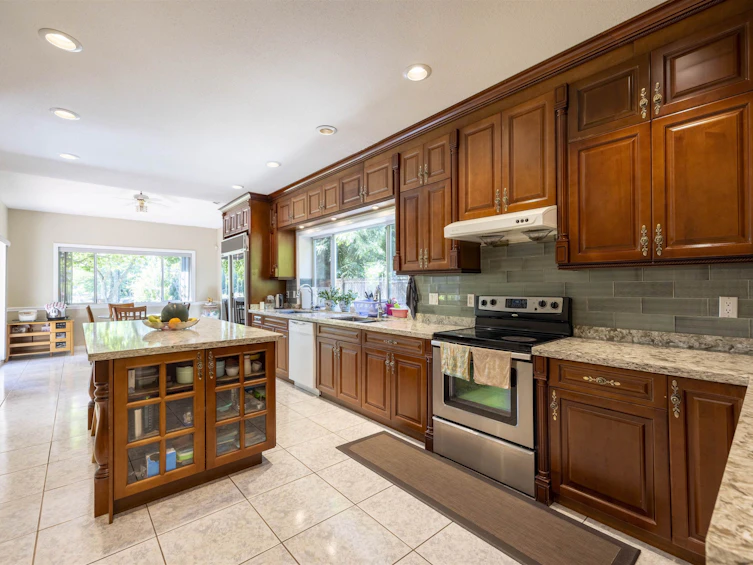 7251 Bridge Street, Richmond, BC, V6Y 2S6 - 7
