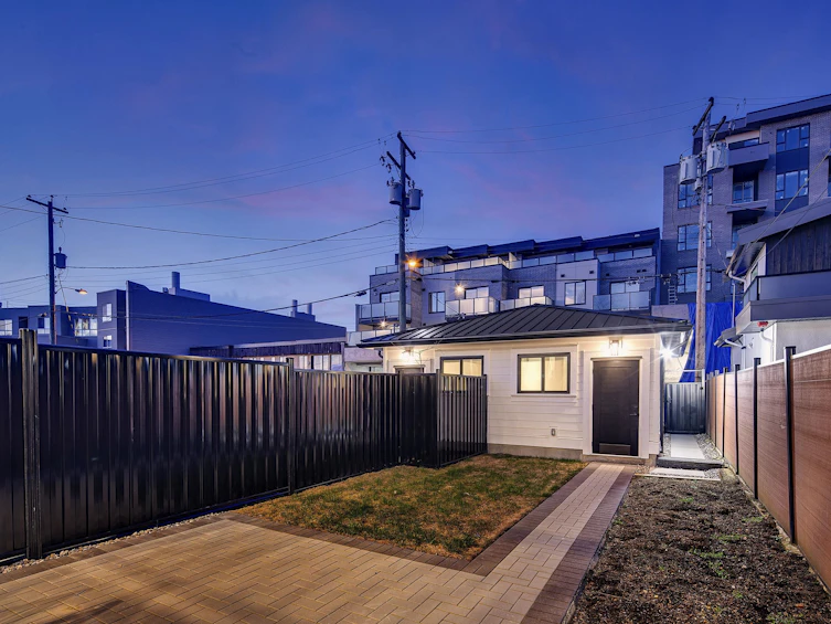 3041 School Avenue, Vancouver, BC, V5R 5M6 - 5