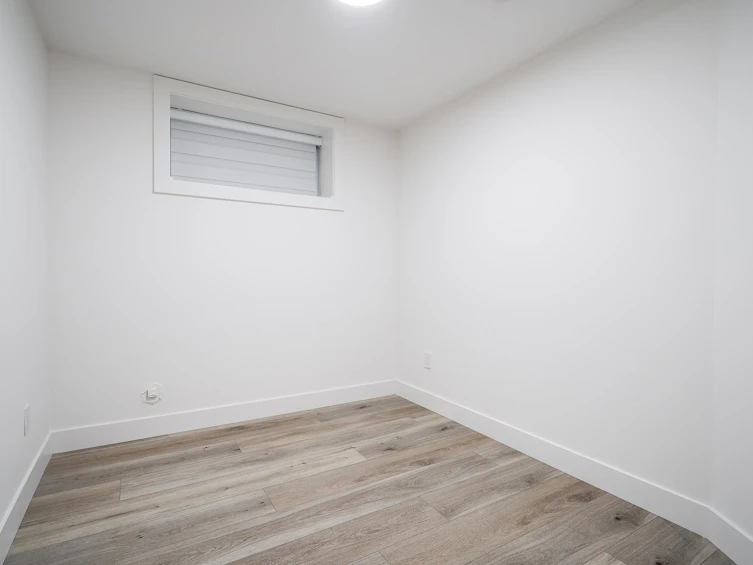 3041 School Avenue, Vancouver, BC, V5R 5M6 - 30