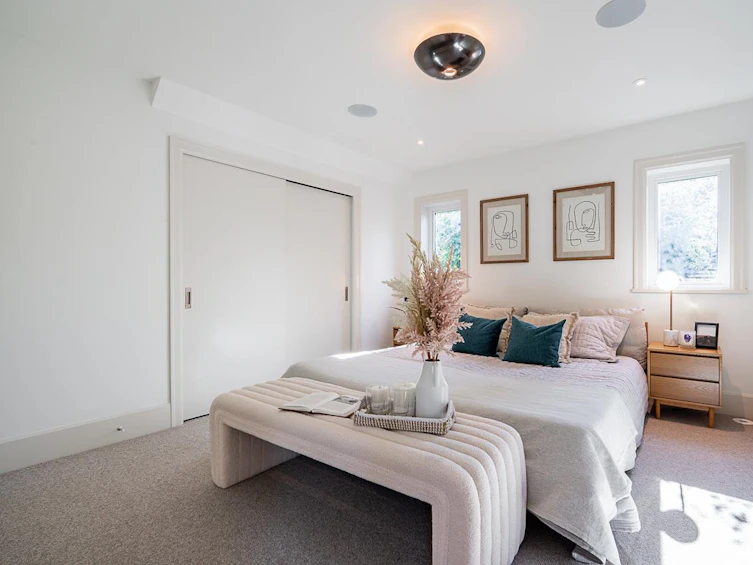 2401 West 37th Avenue, Vancouver, BC, V6M 1P4 - 17
