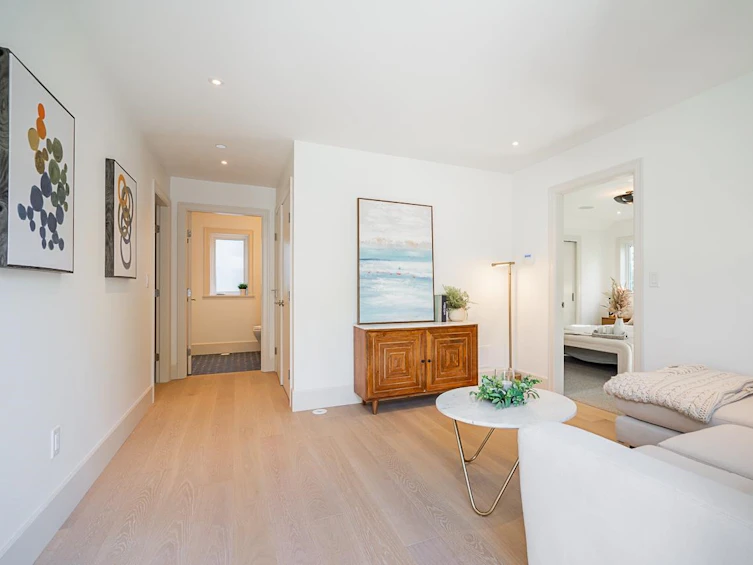 2401 West 37th Avenue, Vancouver, BC, V6M 1P4 - 29