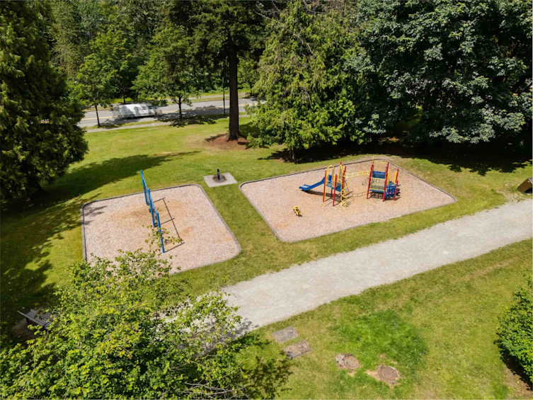 7609 Coldicutt Street, Burnaby, BC, V3N 3Z5 - 11