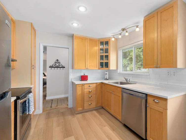 2125 Floralynn Crescent, North Vancouver, BC, V7J 2W3 - 10