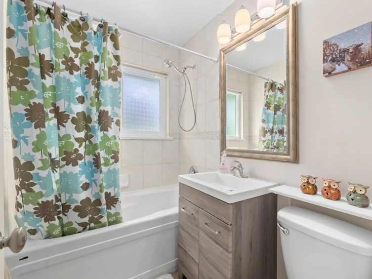 2125 Floralynn Crescent, North Vancouver, BC, V7J 2W3 - 16