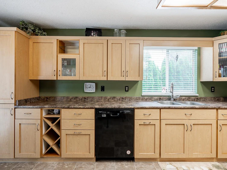 8062 138 Street, Surrey, BC, V3W 8P9 - 10