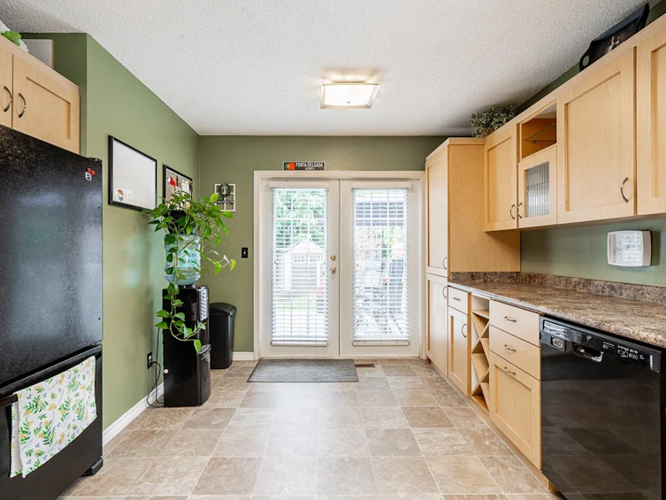 8062 138 Street, Surrey, BC, V3W 8P9 - 11