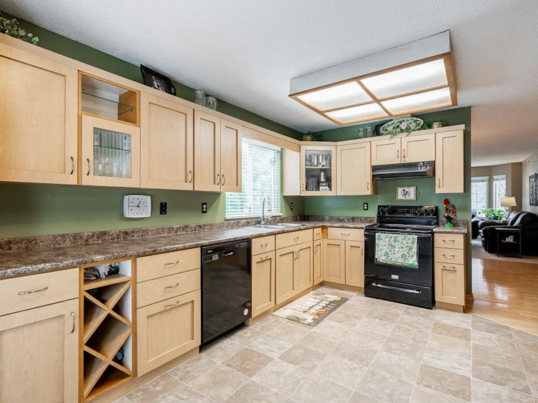 8062 138 Street, Surrey, BC, V3W 8P9 - 14