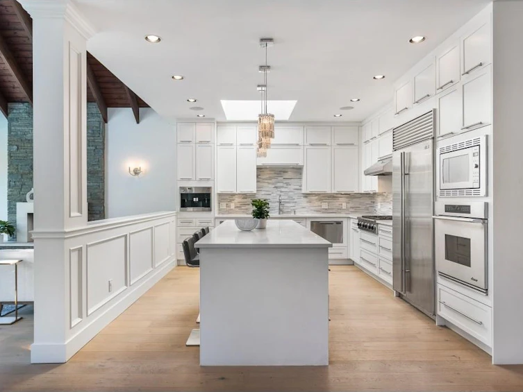 6926 Blenheim Street, Vancouver, BC, V6N 1R9 - 6