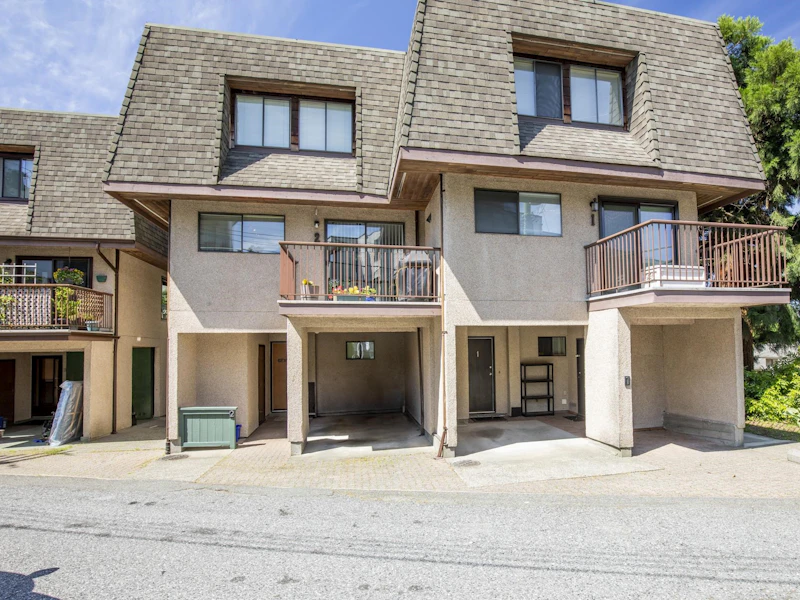2 - 220 W 16th Street, North Vancouver BC V7M 1T6